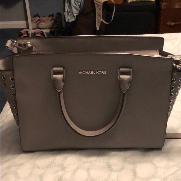 MICHAEL Michael Kors Handbags - Michael Kors medium tote